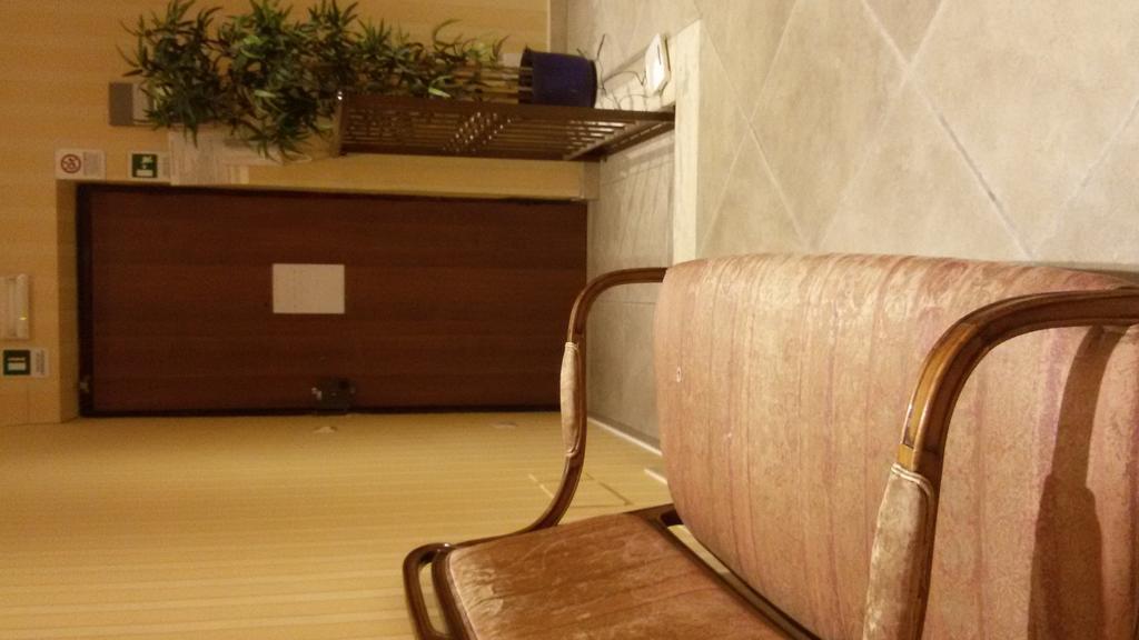 Mrs Julie Guesthouse Rome Bagian luar foto